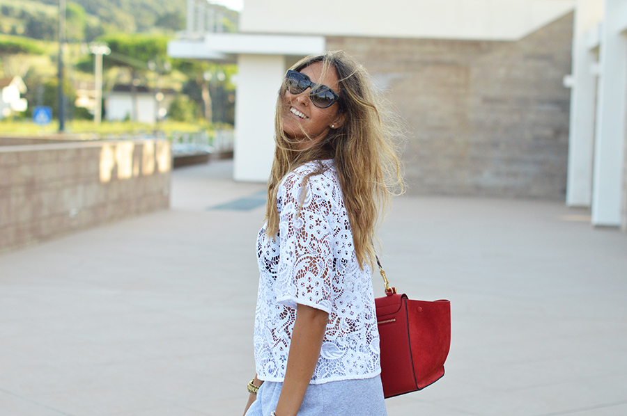 Elisa Taviti Fashion Blogger