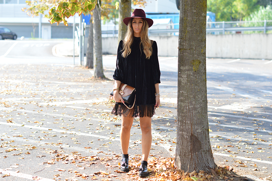 black-dress-fashion-blogger