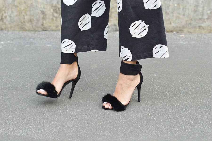 schutz-sandals