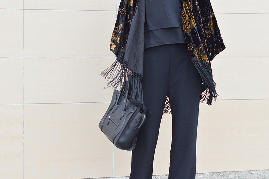poncho-fringes-pimkie-black-top