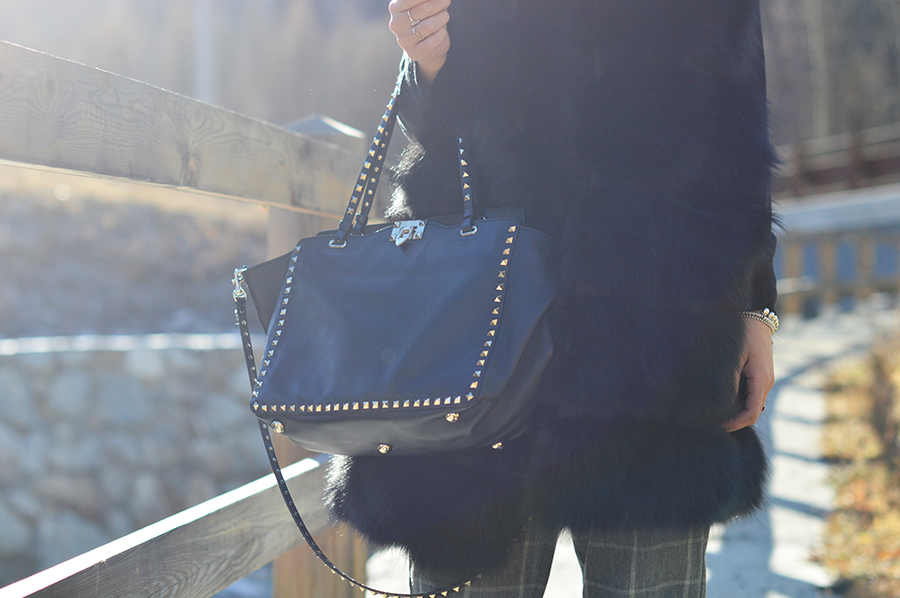 valentino-rockstud-bag